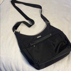 LN Baggalini crossbody Bag, Black Nylon